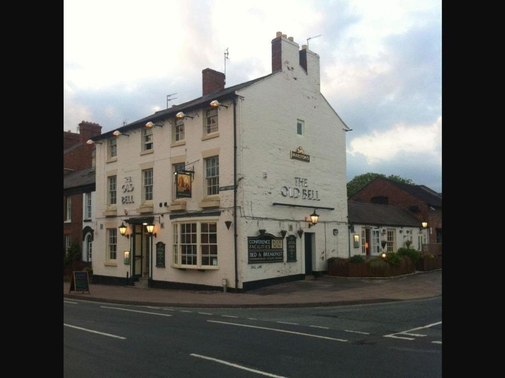 Bed and Breakfast The Old Bell Shrewsbury Esterno foto